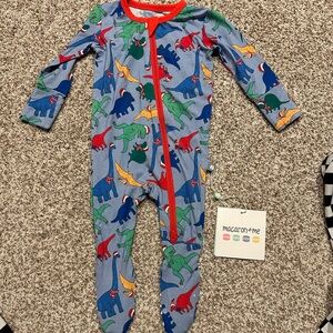 MACARON Baby Dinosaur Footed One-Piece - Light Blue with Red Zipper